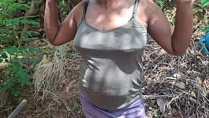 Old aunty shows body in outdoor video