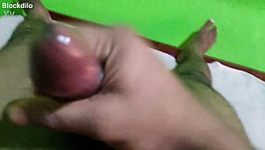blockdilo solo handjob on black cock