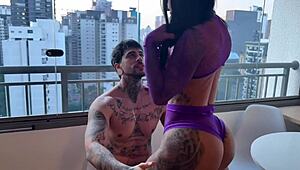 modelo tatuado procura a maior buceta do brasil pra comer gostoso ele n�o imaginava que era t�o grande