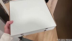 Pizza arrived but no money so i sucked courier cock