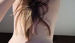 i fuck german girlfriend doggy with cumshot