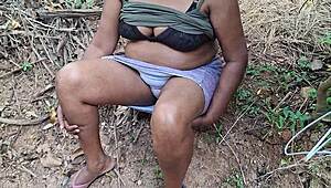 Old aunty shows body in outdoor video