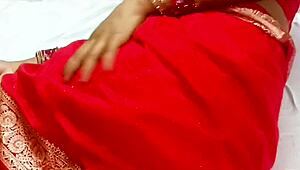 desi aunty gets fucked by young boy at home while moaning loud