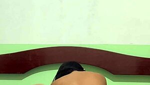 hotwife novinha gostosa morena teen 18+ young 18+ girlfriend brazilian latina casada com o marido corno amador cuckold dando pro amigo do quarto do lado