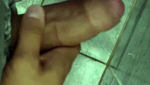 Punheta gostosa do corno filho da puta feels intense
