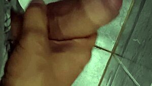 Punheta gostosa do corno filho da puta feels intense