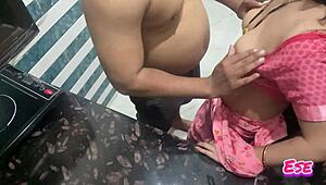 desi bhabhi gets fucked while cooking