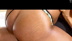 hot ebony lesbians fuck