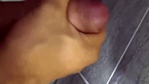 Punheta gostosa do corno filho da puta feels intense
