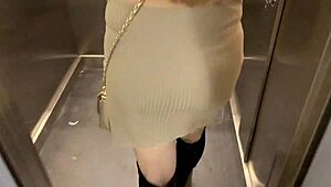 Me encuentro a mi vecina cachonda en el elevador y terminamos follando nos pillan
