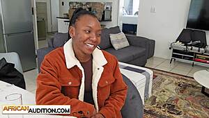 Sexy ebony teen xandi belle deepthroats big white dick