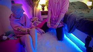 cozy masturbation session in front of girl