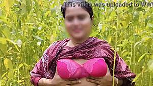 Video of fucking a beautiful desi girl while eating jute