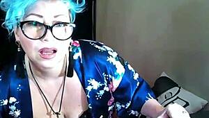 my wife shows off her webcam slut skills live